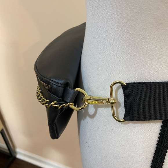 Black Leather Belt Bag NWT - Picture 5 of 9